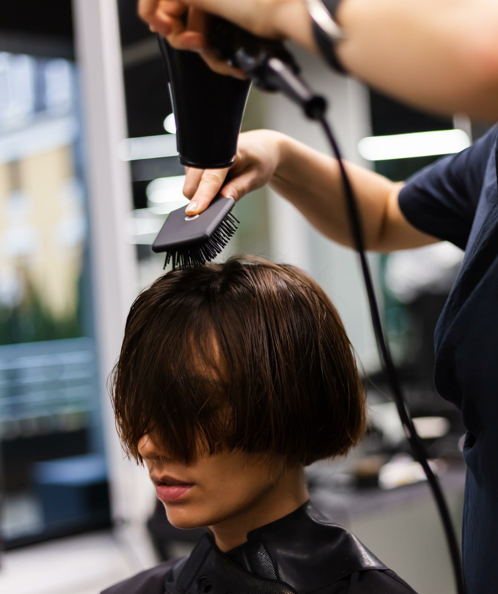 corte bob clienta salon belleza